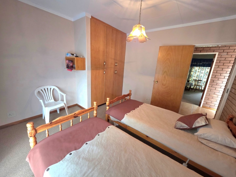 To Let 4 Bedroom Property for Rent in Reitz Free State